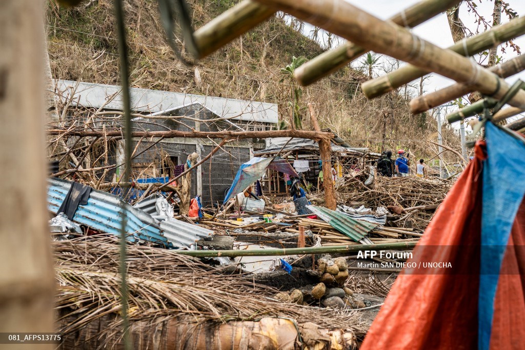 PhilstarNews's tweet photo. LOOK: The view of Tiwi, Albay a week after Super Typhoon Rolly battered the area, destroying numerous houses in the coastal communities.

📷: AFP/Martin San Diego https://t.co/HDY5LMkFnj