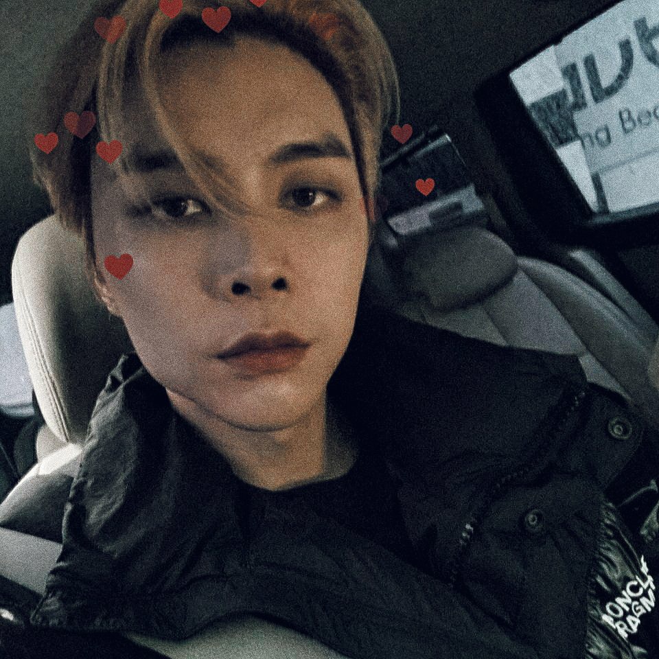 jyaniarts's tweet photo. ╌╌╌╌╼⃘۪۪🌸❁⃘̸۪۪⃗🌸╾╌╌╌╌╸
𝐁𝐚𝐛𝐲 𝐥𝐞𝐭 𝐦𝐞 𝐛𝐞 𝐲𝐨𝐮𝐫 𝐥𝐚𝐬𝐭 𝐲𝐨𝐮𝐫 𝐥𝐚𝐬𝐭 𝐟𝐢𝐫𝐬𝐭 𝐤𝐢𝐬𝐬
╌╌╌╌╼⃘۪۪🌸❁⃘̸۪۪⃗🌸╾╌╌╌╌╸
#JOHNNY #BRUBS #NCTzenSelcaDay
@NCTsmtown @NCTsmtown_127 https://t.co/jkXiyf6LtT
