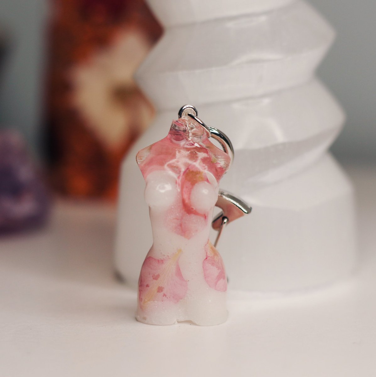 lilbluberries's tweet photo. ♡ surprise mini update! ♡ 

✨☁️ more cuties for my larkspur petal milk bath collection, both available now! ☁️✨

(pls like + rt to support my art🥺) https://t.co/7HfFyELgQs