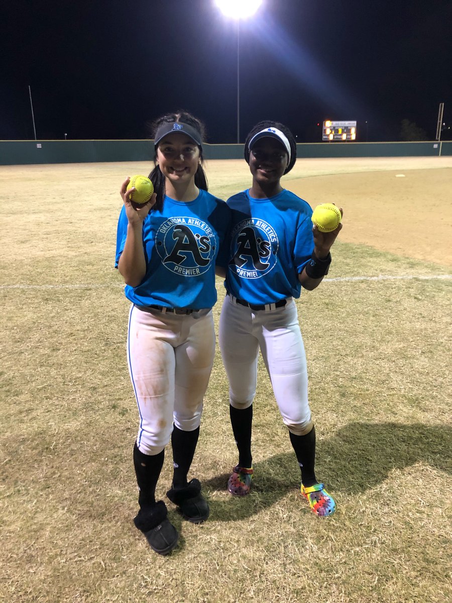 A couple 💣’s from <a href="/kinlee2022/">kinlee</a> and <a href="/ReneesSoftball/">Renee Christian 2023</a> out at the top club National fall invite!!