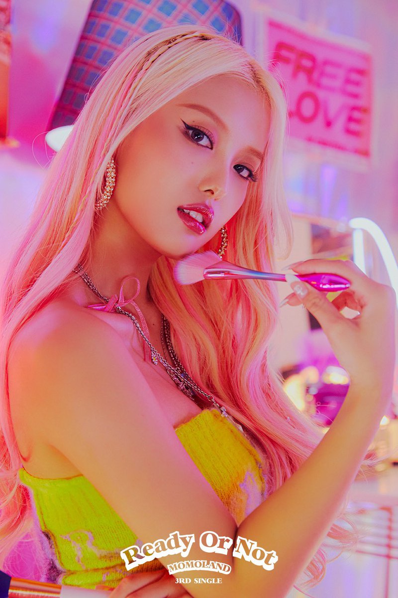 CocaColaAhIn's tweet photo. AHIN BLONDE ERA AHIN BLONDE ERA AHIN BLONDE ERA AHIN BLONDE ERA AHIN BLONDE ERA AHIN BLONDE ERA    
#MOMOLAND #모모랜드 #아인
#Ready_Or_Not #레디올낫
#MOMOLAND_Are_you_ready https://t.co/GBFAI1wcsr