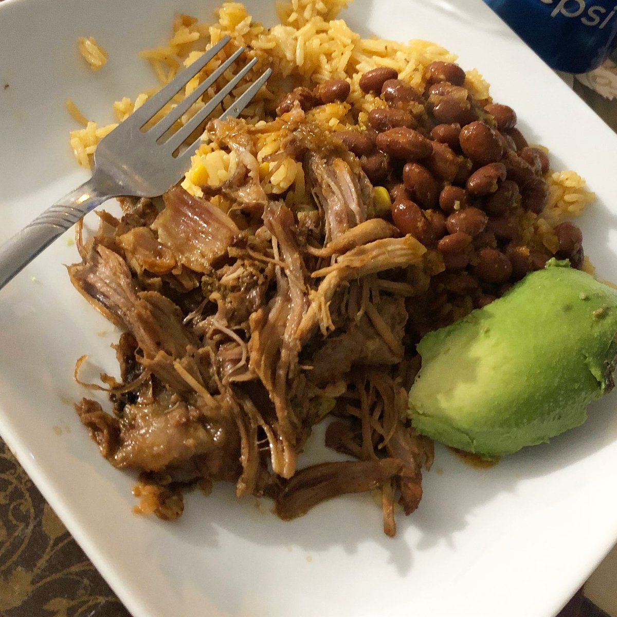 Bleutopia7North's tweet photo. Pulled pork + Rice & Beans= Happy Tummy ❤️🤯
.
Love meals like these?
Check out our website for booking information.
Hire US for your next private gathering! LINK IN BIO!
.
#fresh #privatechef #local #takeout #bostontakeout #newenglandblogger #momandpopshop #boston https://t.co/09vCavEfJq