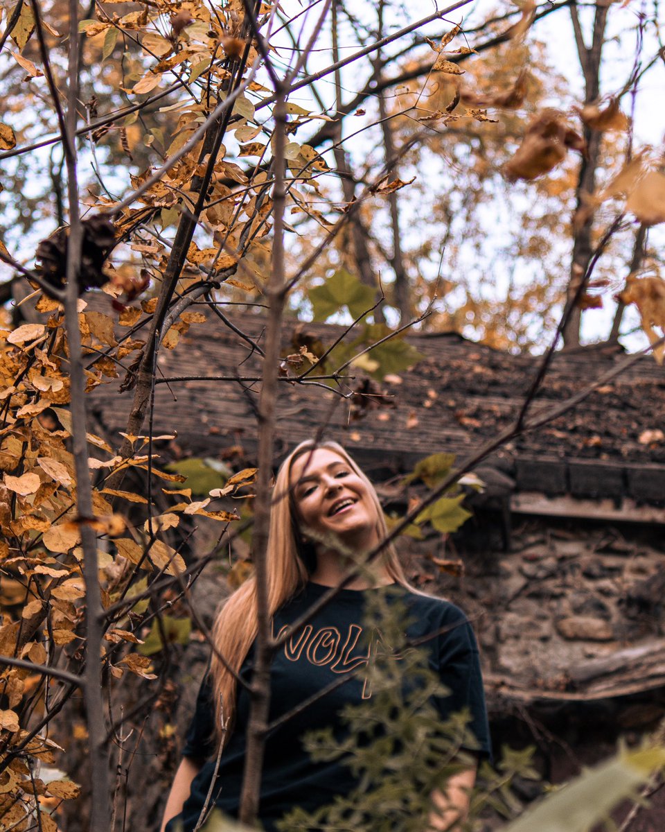 cheyoxox's tweet photo. Let me slow it down for you 🍂
Photography: @DoctorDae_ 
Merch: @wolftyla https://t.co/v3SMYmqZZF