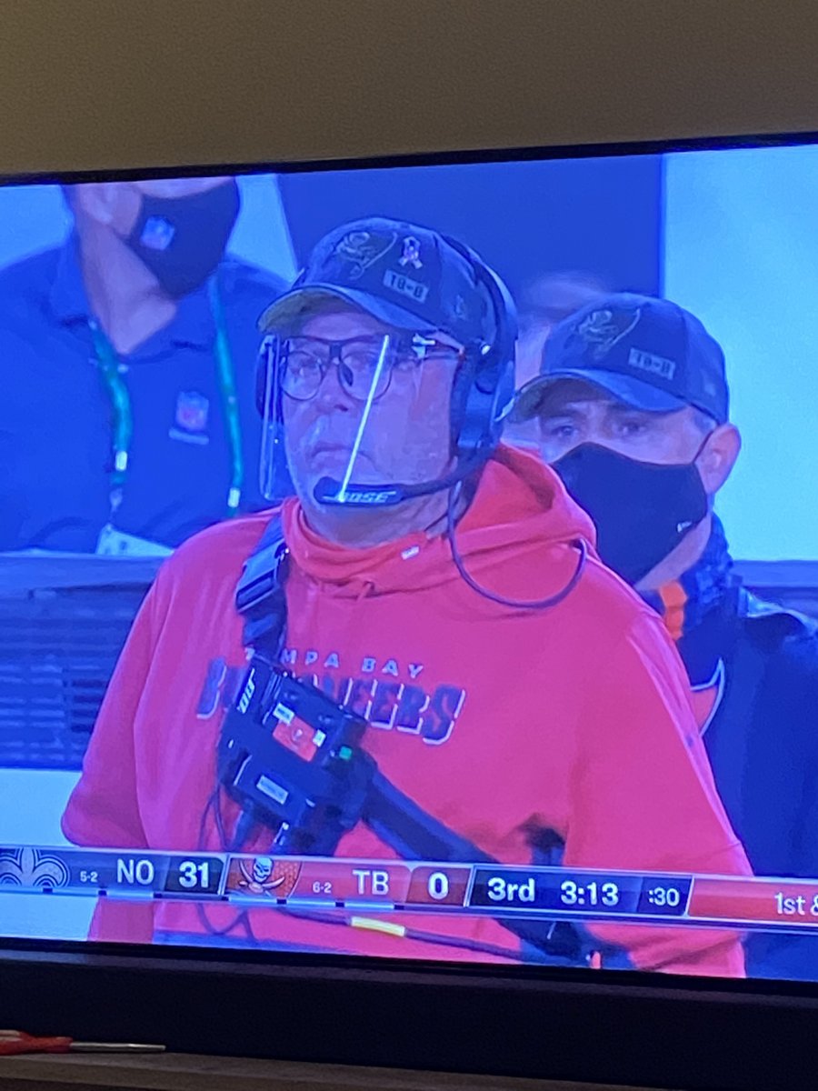 TheAlexSchott's tweet photo. This @Saints game has it all, even Bruce Arians wearing the world’s saddest DIY Darth Vader costume. #WhoDat https://t.co/qr0I5r7d30