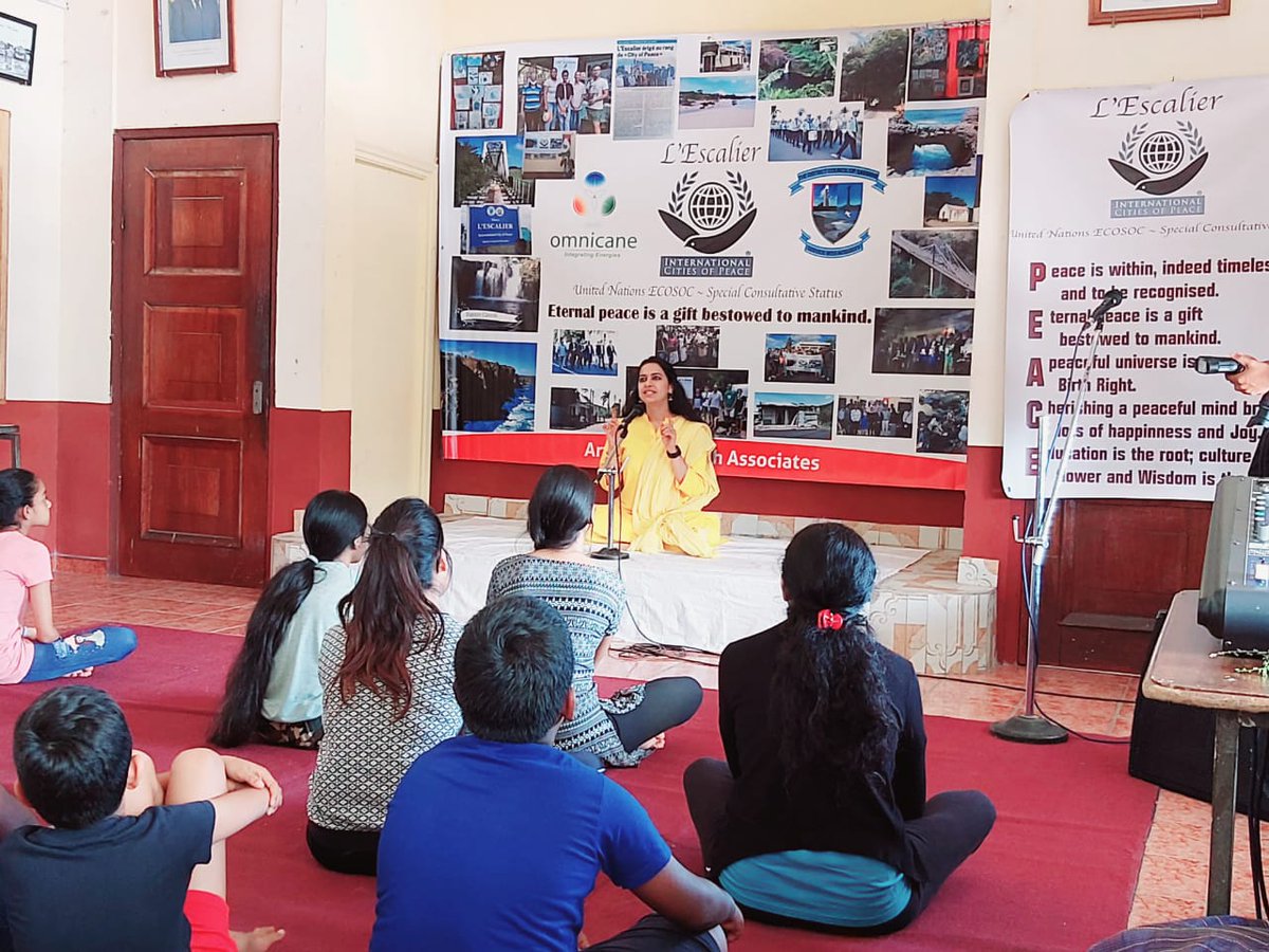 iccr_portlouis's tweet photo. #YogaWorkshop by #DirectorIGCIC at #Lesclair_International_City_Of_Peace 

#Outreach #YogaInMauritius #IGCIC  #IndiaMauritius https://t.co/rU9jgpjrht
