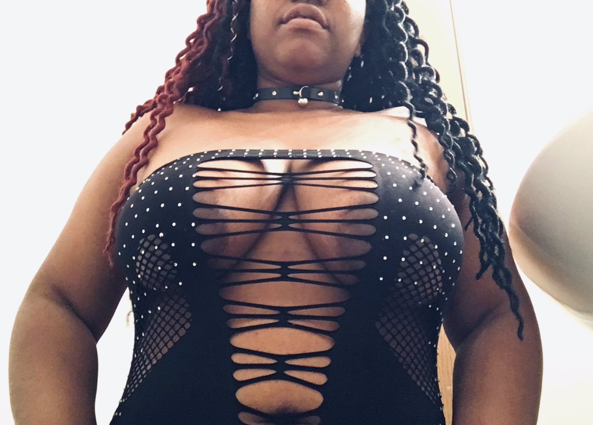 GoddessOya2's tweet photo. Dm me for my Snapchat! You won’t be disappointed daddy😏 https://t.co/s6NToNzf7d