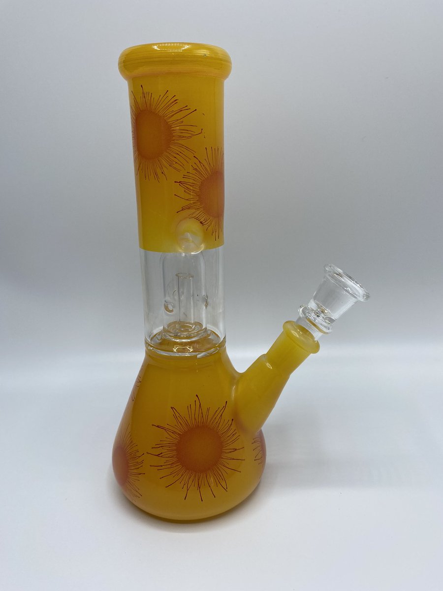 Trippyessential's tweet photo. #Glassbong
#Trippyessentials
#Womenowned #Smallbusiness #Colorado #MileHigh #High #Weedlife #BlackLivesMatter #BLM #hemp #CBD #GG #smellproofbag #smokey #hotbox #dab #bong #pipes #glassblunts #bong #glassblunt #glassbluntchallenge
#photography #smokinghot https://t.co/NuCLLTGy7L