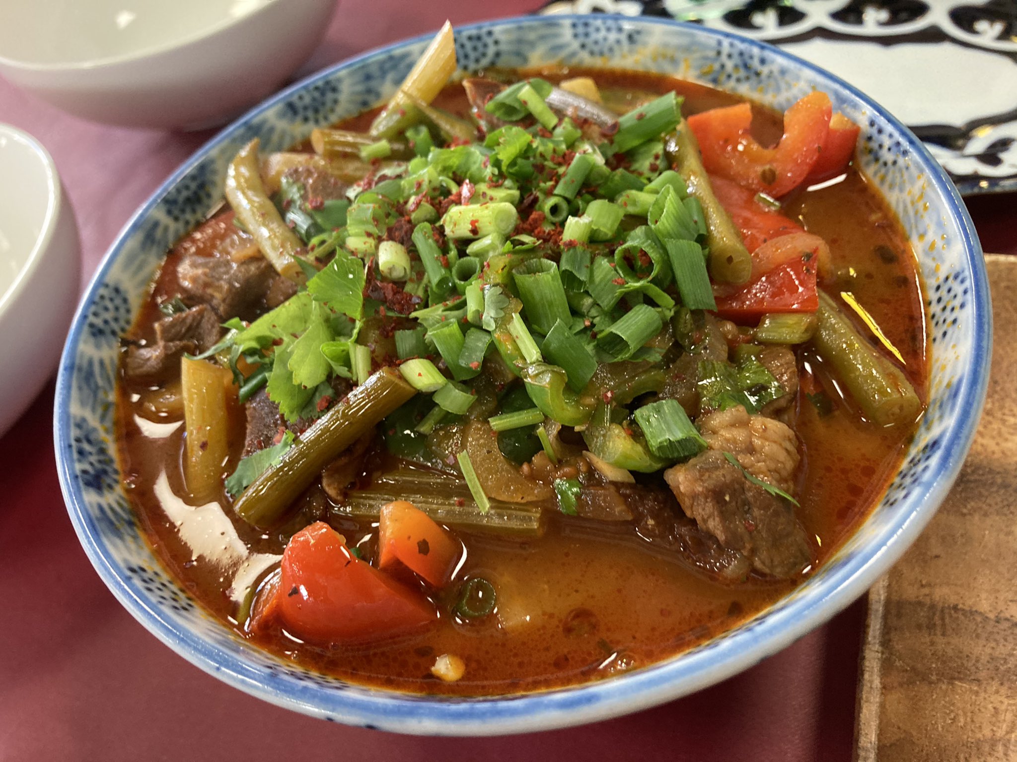 林司 るーしゃんず Rt 先日 中野のウズベキスタン料理店ヴァニタムに行って死ぬほど羊肉を食べて満足してきたんだけど 中央 アジア料理激戦地になるのか T Co 10qhorojim Twitter