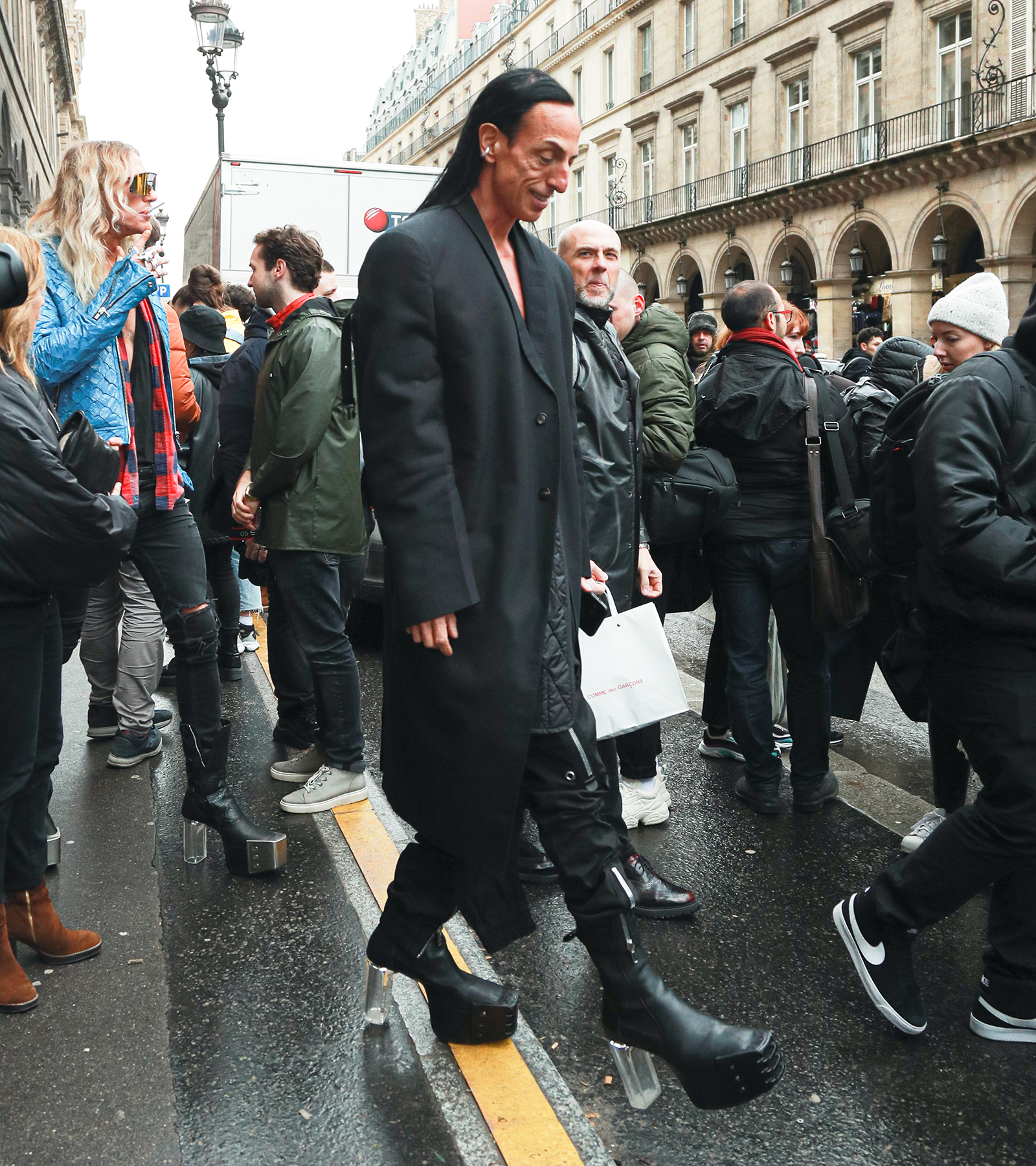 Droptokyo ファッションデザイナーのrick Owensさんをパリでスナップ T Co 1rzf3kmn0g T Co asdva51w Twitter