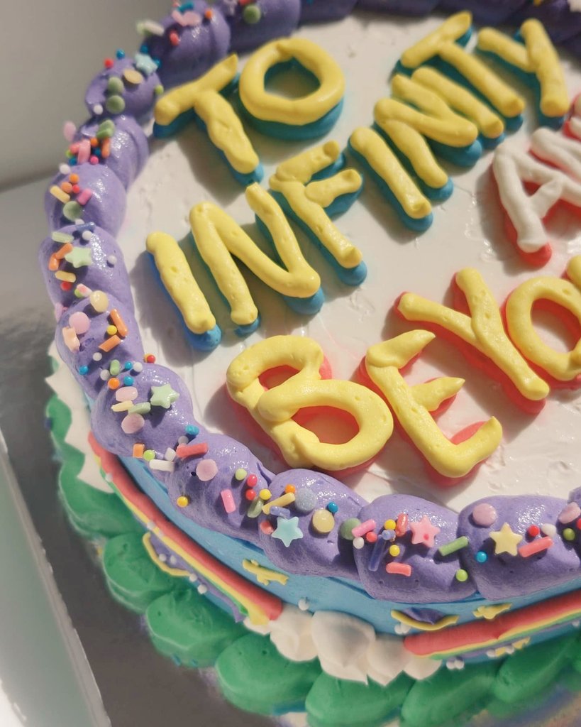 94Cakery's tweet photo. ภูมิใจนำเตนอออออ ตีม toy story ค่าาา 💜💚❤💛💙
เตาปูน บางซื่อ บางโพ ส่งฟรี
- line @ cookieme (ตอบเร็วกว่า)
#เค้ก #เค้กวันเกิด #เค้กมินิมอล #เค้กด่วน #เค้กมินิ #เค้กครบรอบ #เค้กศิลปิน #วันเกิด #วันเกิดแฟน #94cakery #cake
#homemadecake
#birthdaycake #minimalcake #bdcake #birthday https://t.co/uksHWGmYN5