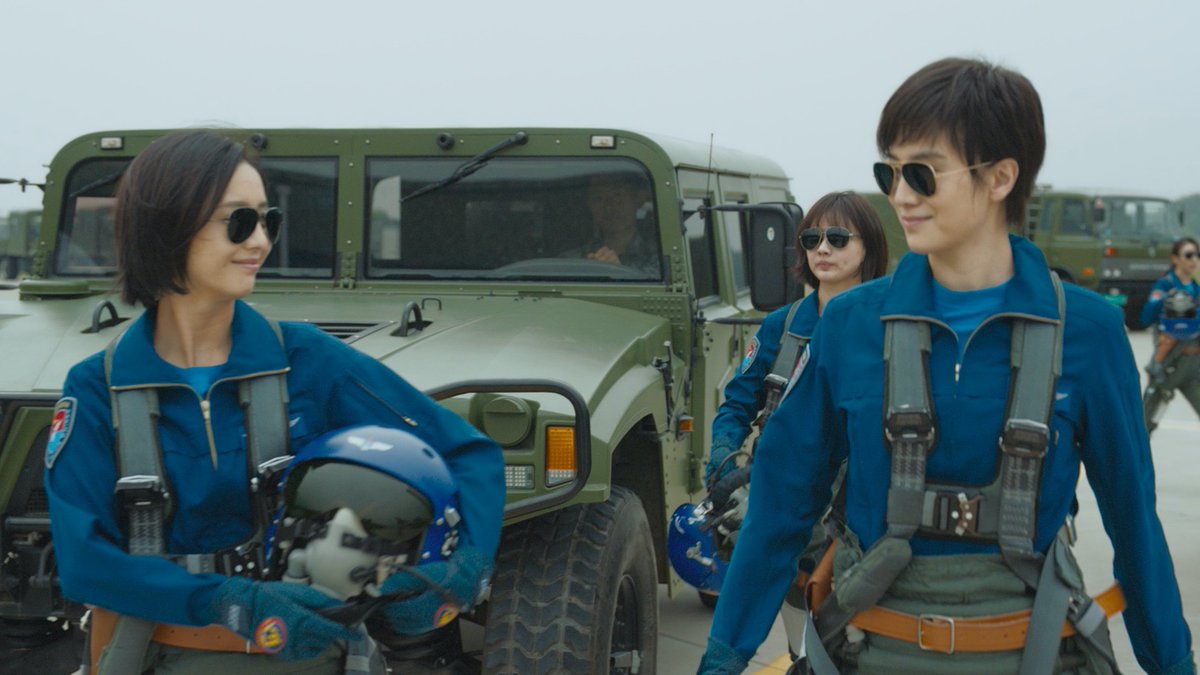 InfoWowcool's tweet photo. #チェン・カイコー 総監督作品『#愛しの母国』シネ・ヌーヴォ（https://t.co/v7GF9rfL84）にて連日AM11:00より絶賛公開中！いよいよ残すところあと２日、お見逃しなく！写真は #ウェン・ムーイエ 監督『#薬の神じゃない！』のEpisode7「青い空」より #ソン・ジア #トン・リーヤー #チャン・ズーフォン https://t.co/eDZLk5aDm1