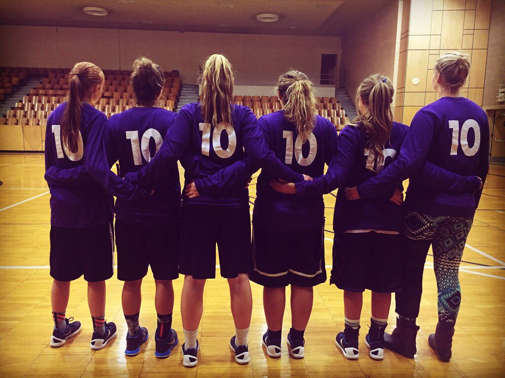 k_zarzutzki's tweet photo. Not sure how itβs been 5 years already- We remember, miss, and love you, Sally π #StayRowellStrong https://t.co/NFLP1YFhe6
