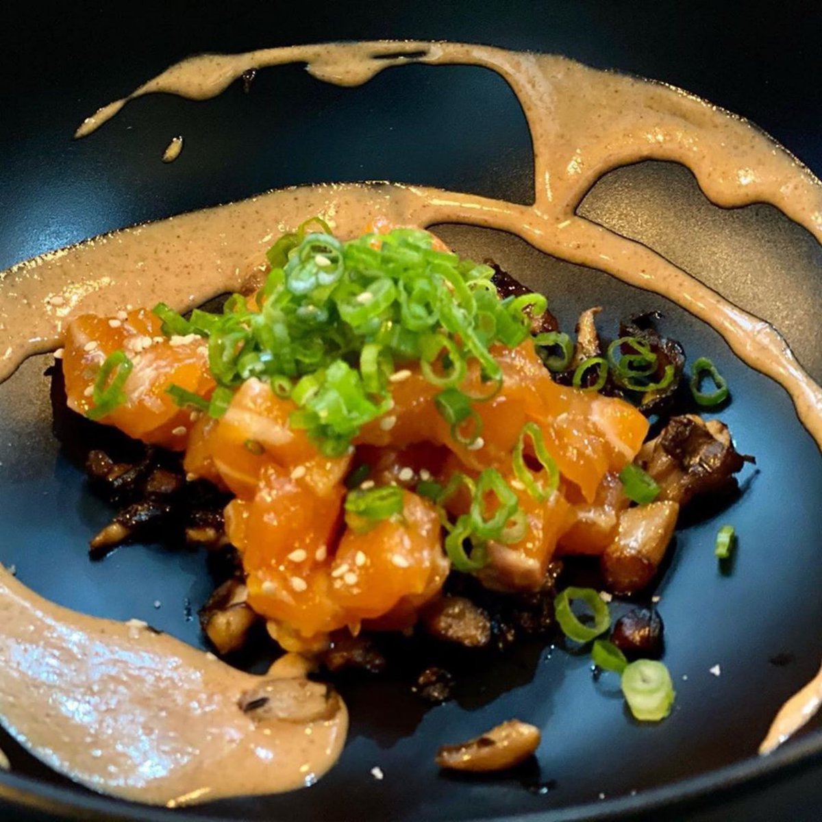 FishHouse_live's tweet photo. 📸credit: @DjLORDofficial “EDIBLE ART”🎨 My compliments to the chefs..SALUTE!🏆
@chefshaunbrian @txavier_torres
@bradylowe75 @fishhouse_live
#AboutLastNight #DjLORD #FishHouseLive #Foodie #Friday #Seafood #WeDontEatTheSame https://t.co/KsUAxPQEeB