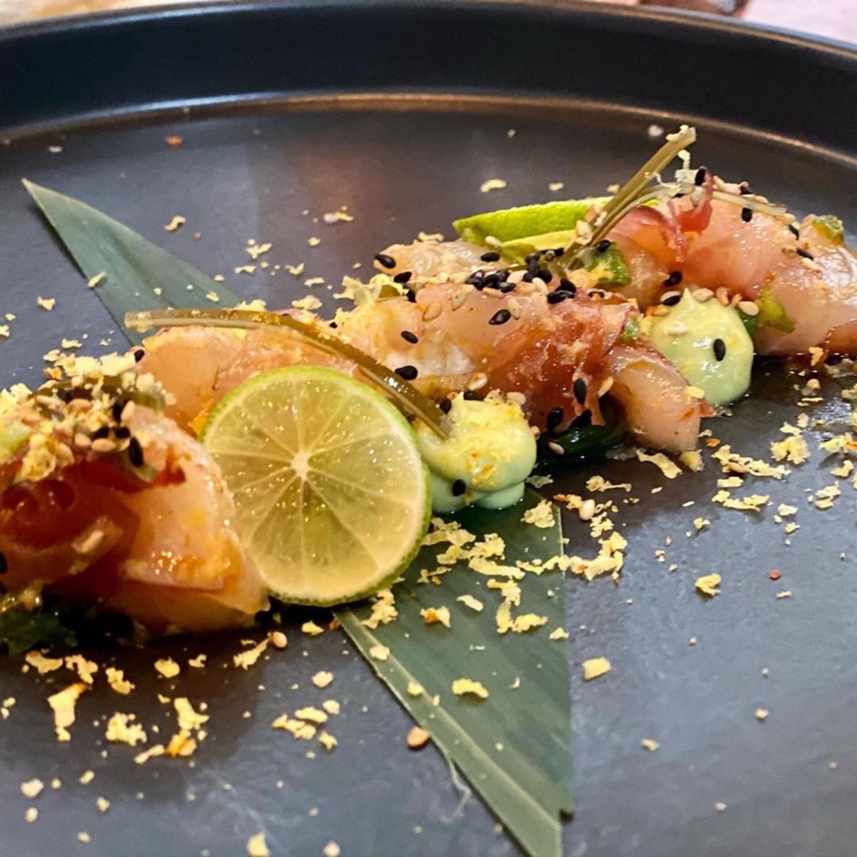 FishHouse_live's tweet photo. 📸credit: @DjLORDofficial “EDIBLE ART”🎨 My compliments to the chefs..SALUTE!🏆
@chefshaunbrian @txavier_torres
@bradylowe75 @fishhouse_live
#AboutLastNight #DjLORD #FishHouseLive #Foodie #Friday #Seafood #WeDontEatTheSame https://t.co/KsUAxPQEeB