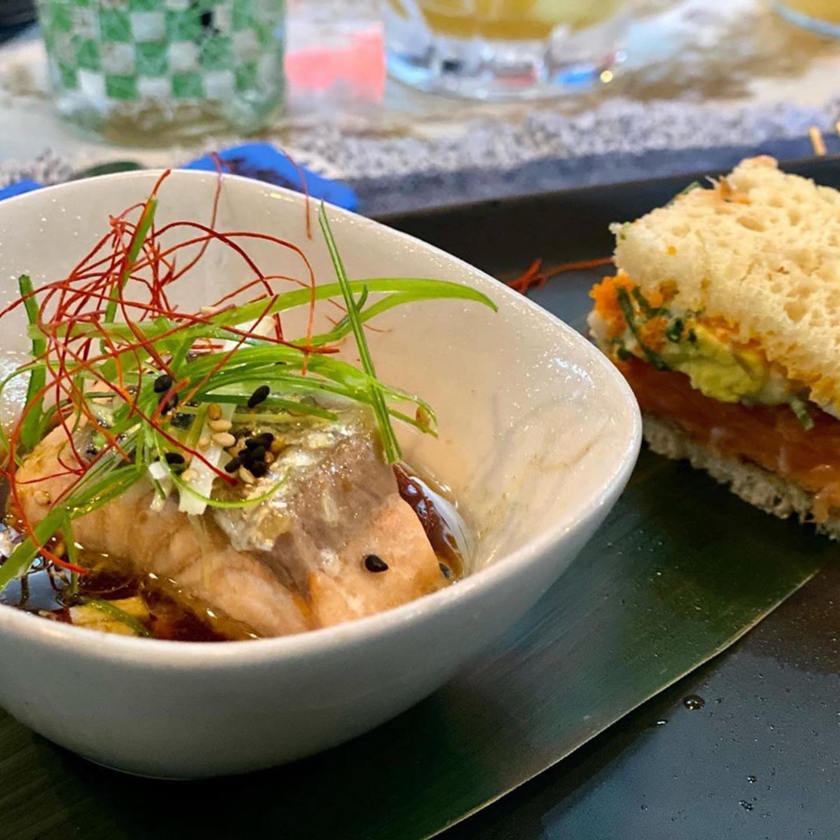 FishHouse_live's tweet photo. 📸credit: @DjLORDofficial “EDIBLE ART”🎨My compliments to the chefs..SALUTE!🏆
@chefshaunbrian @txavier_torres
@bradylowe75 @fishhouse_live
#AboutLastNight #DjLORD #FishHouseLive #Foodie #Friday #Seafood #WeDontEatTheSame https://t.co/nAgTEJ8cyW