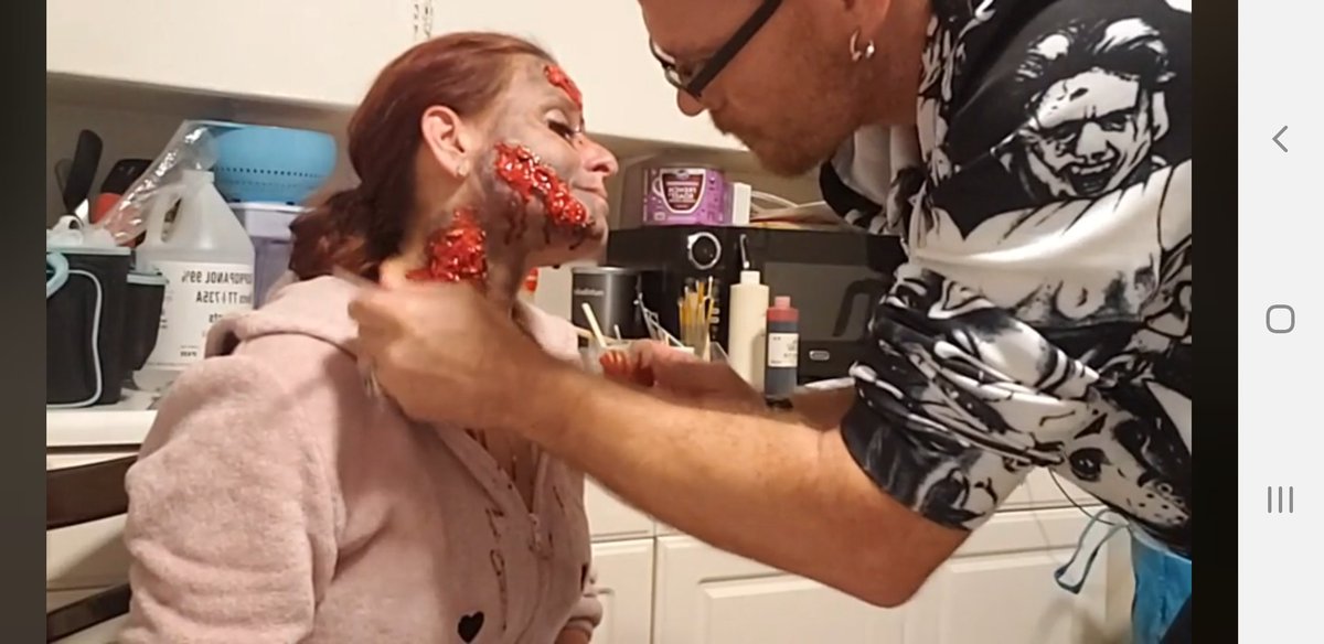 RealSamMason's tweet image. This is how I work... #sfx #practicalsfx #model @xxxKayAusxxx #zombie #zombiemua