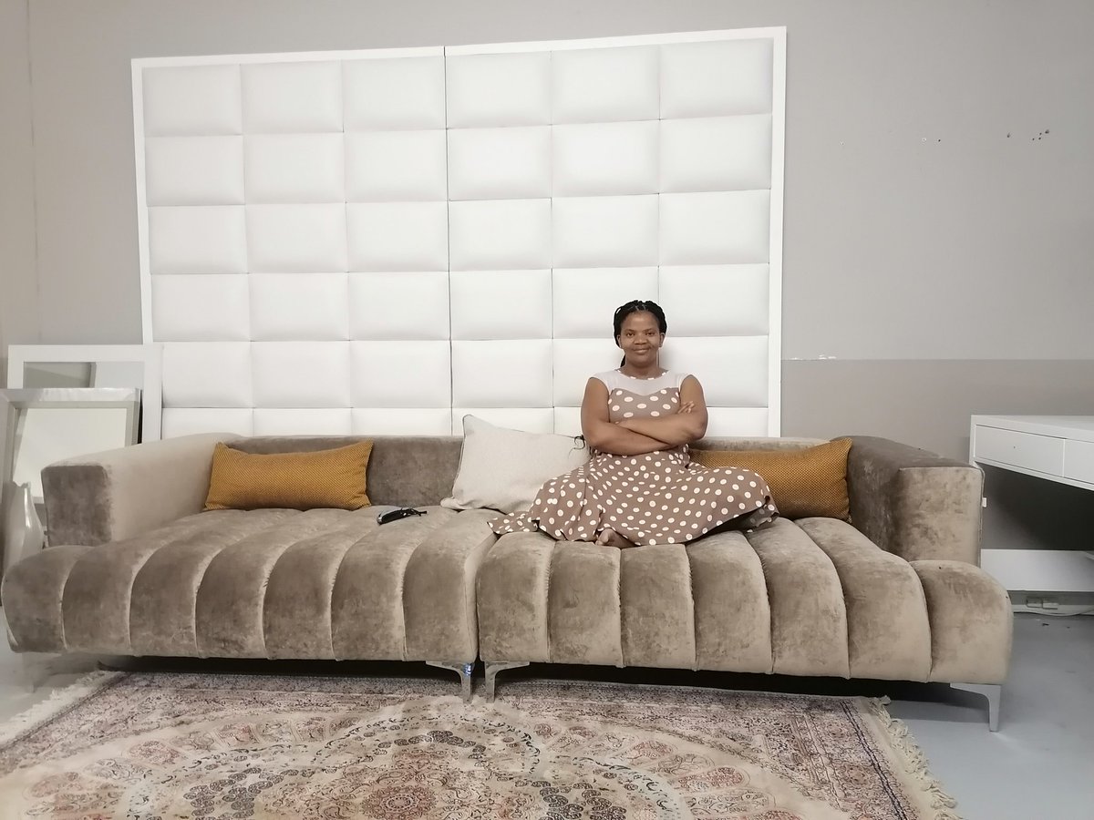 DaniStaging's tweet photo. Testing a clients product as I'm watching President Elect Joseph Bidden. #kamilaharris #danihomestaging https://t.co/7uSMYe45Ik