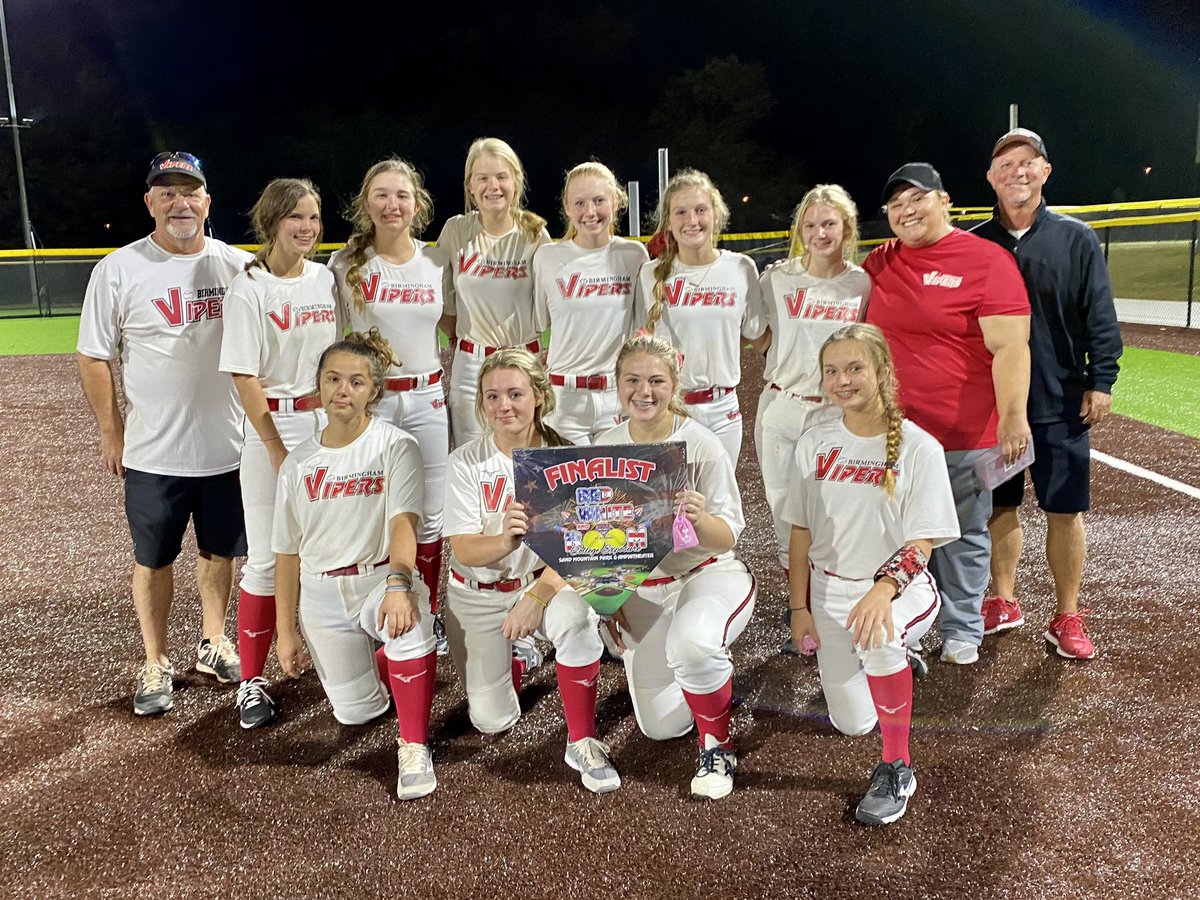 Staying up late on a school night is pretty cool, especially when you make it to the Championship game. After a late rally, Vipers came up short, finishing up a great weekend grabbing 2nd place in 16u and going 4-1-1 at the Red, White, &amp; Boom Exposure!