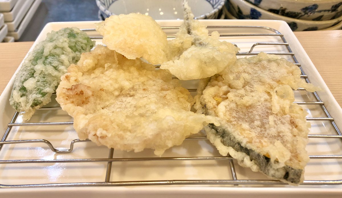 くまへー 熊本メシお 天ぷらは普段ならあげたてってお店でコスパ重視に走ってたけどこういうしっかりしたお店もまた良かったです メゴチはカサゴ目コチ科とスズキ目ネズッポ科のふたつがあるようなのでどっちだったのかよくわかってなかです W くまへー 熊本メシお 天ぷらは普段ならあげたてってお店でコスパ重視に走ってたけどこういうしっかりしたお店もまた良かったです メゴチはカサゴ目コチ科とスズキ目ネズッポ科のふたつがあるようなのでどっちだったのかよくわかってなかです W