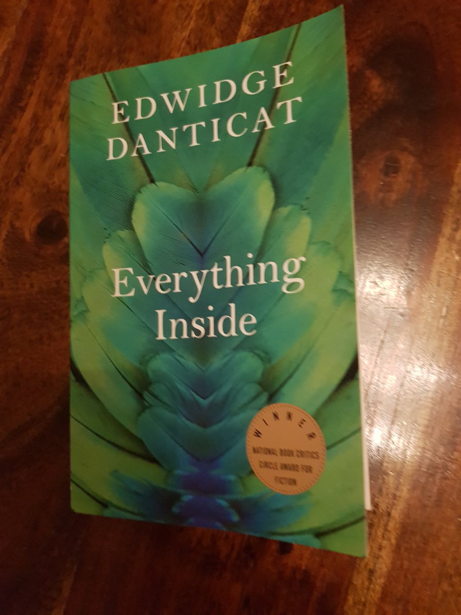 laurabesley's tweet photo. Woke up before the alarm, so today's #5amwritersclub is starting with another story from #EverythingInside by #EdwidgeDanticat 💚💙 Out on 12th November, published by @riverrunbooks @katyaellis_
Today: 'Sunrise, Sunset'
#amreading #shortstories https://t.co/MdVsaZ39nr