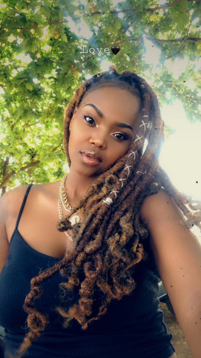 marleylocks_'s tweet photo. Crowned by HandcraftedMarleyLocks 👑🔥✨❤️ https://t.co/50UaouaJcb