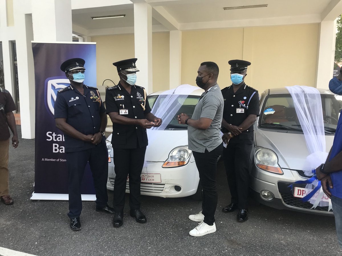 StanbicBankGH's tweet photo. Stanbic Bank Ghana donated two(2) vehicles on Friday to the Police Administration to be used by officers at the Ghana Police Intelligence Directorate in support of their efforts to combat crime in the country. https://t.co/OlMYok5xCf