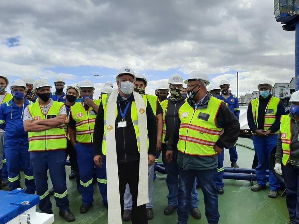 MissionCape's tweet photo. The Reverend Ashley Petersen Blessing The @iandjltd Trawler Boronia and crew before they head to sea after a Stay in drydock 🙏🛳 

#MissionToSeafarersCPT #seafarers #maritime #lifeatsea #ship #merchantnavy #shipping #seaman #shipspotting #instaship #seafarer #instashipping https://t.co/IYIhg4Cnkh