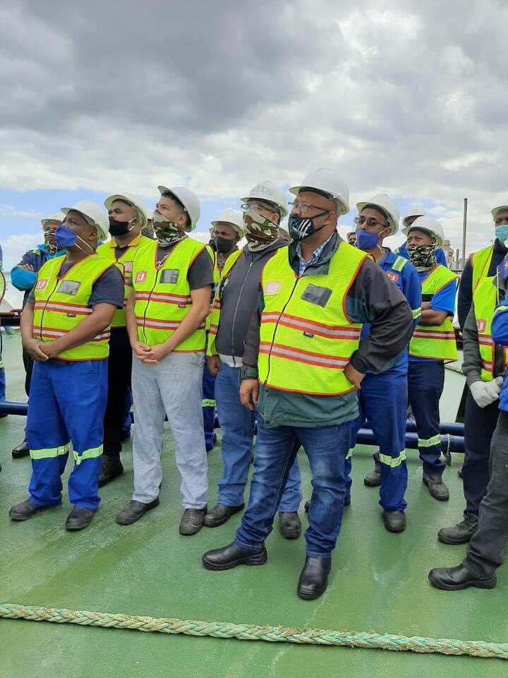 MissionCape's tweet photo. The Reverend Ashley Petersen Blessing The @iandjltd Trawler Boronia and crew before they head to sea after a Stay in drydock 🙏🛳 

#MissionToSeafarersCPT #seafarers #maritime #lifeatsea #ship #merchantnavy #shipping #seaman #shipspotting #instaship #seafarer #instashipping https://t.co/IYIhg4Cnkh