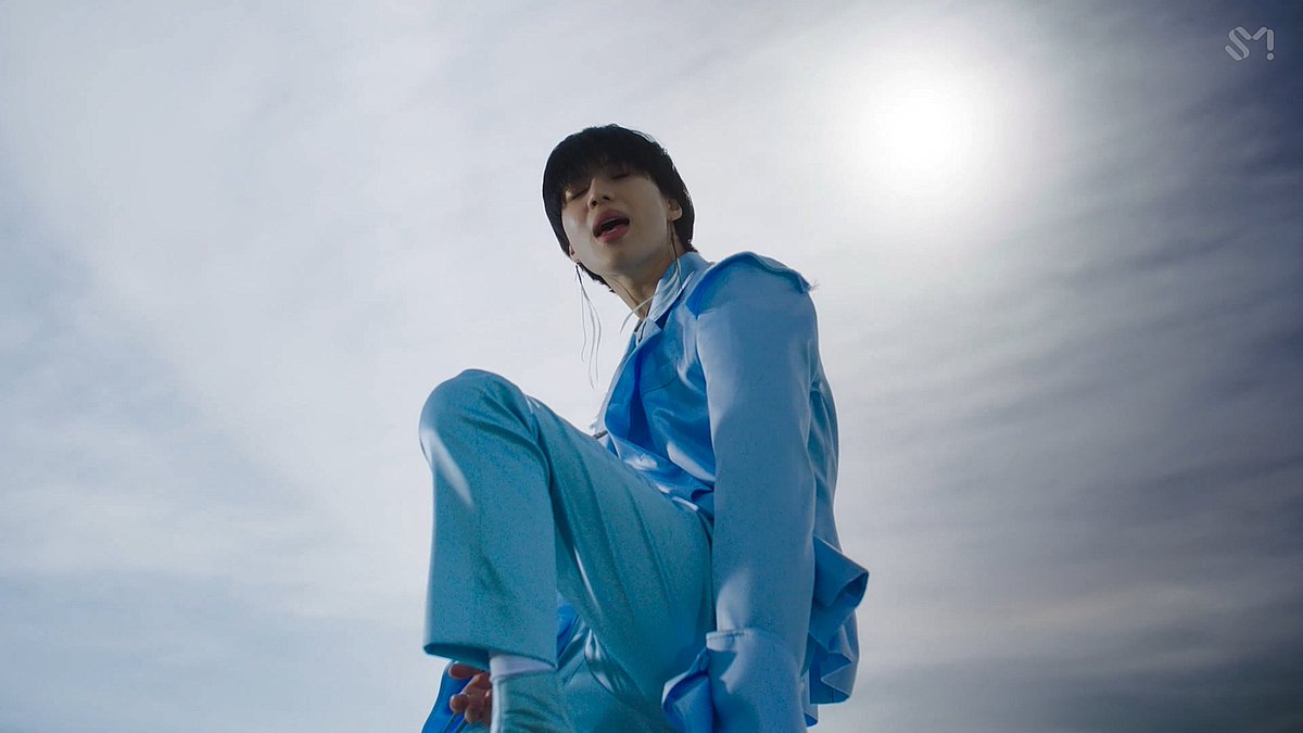  #TAEMIN    #태민   ' #이데아   ( #IDEA  :理想)' MV YouTube: Naver:  https://tv.naver.com/v/16625239&nbsp;V Live:  https://www.vlive.tv/video/222478&nbsp;