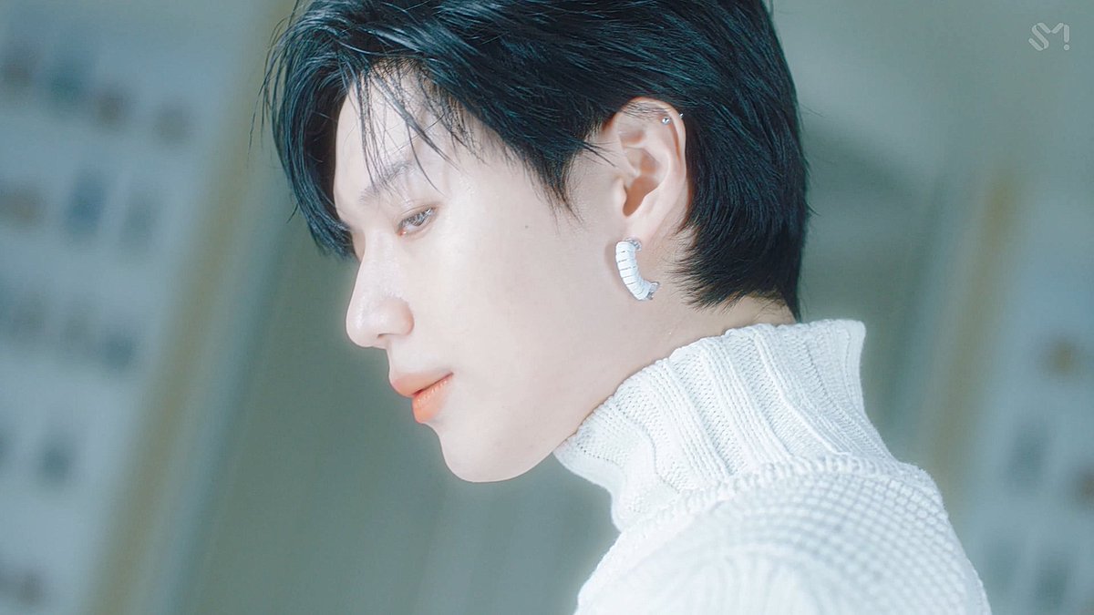  #TAEMIN    #태민   ' #이데아   ( #IDEA  :理想)' MV YouTube: Naver:  https://tv.naver.com/v/16625239&nbsp;V Live:  https://www.vlive.tv/video/222478&nbsp;