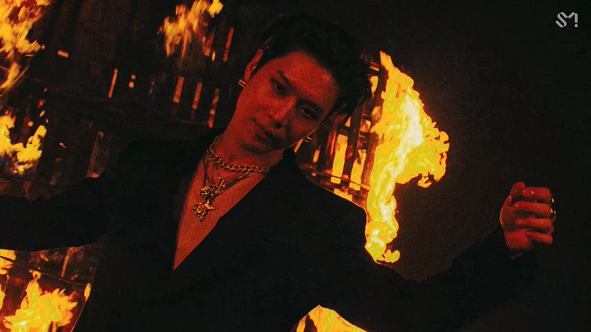  #TAEMIN    #태민   ' #이데아   ( #IDEA  :理想)' MV YouTube: Naver:  https://tv.naver.com/v/16625239&nbsp;V Live:  https://www.vlive.tv/video/222478&nbsp;