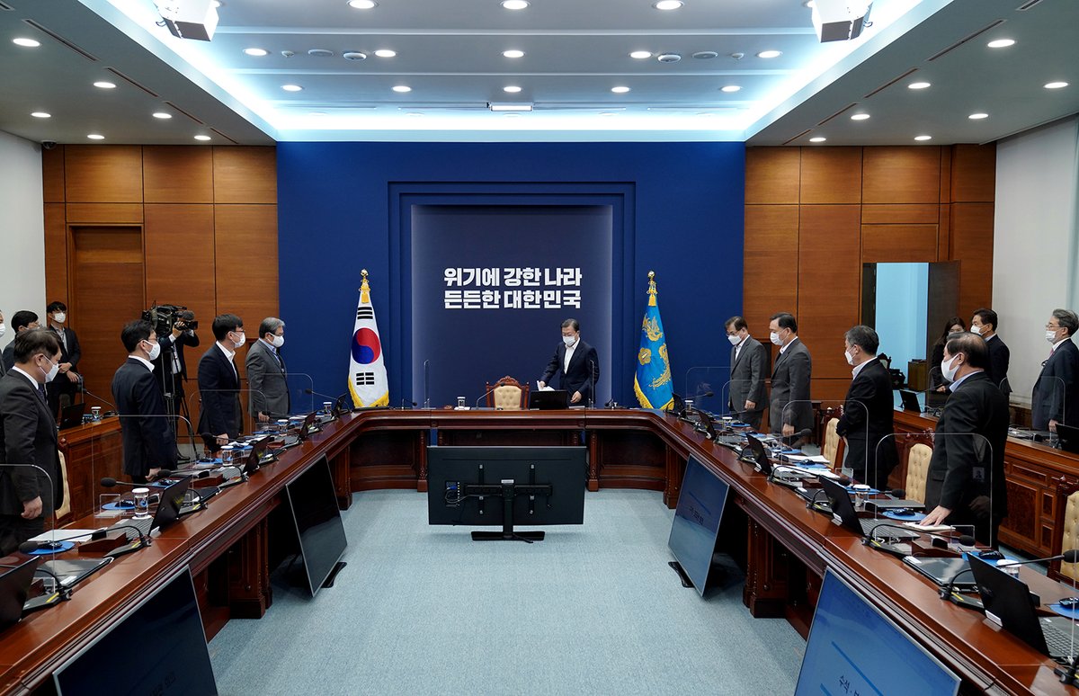 문재인 tweet media