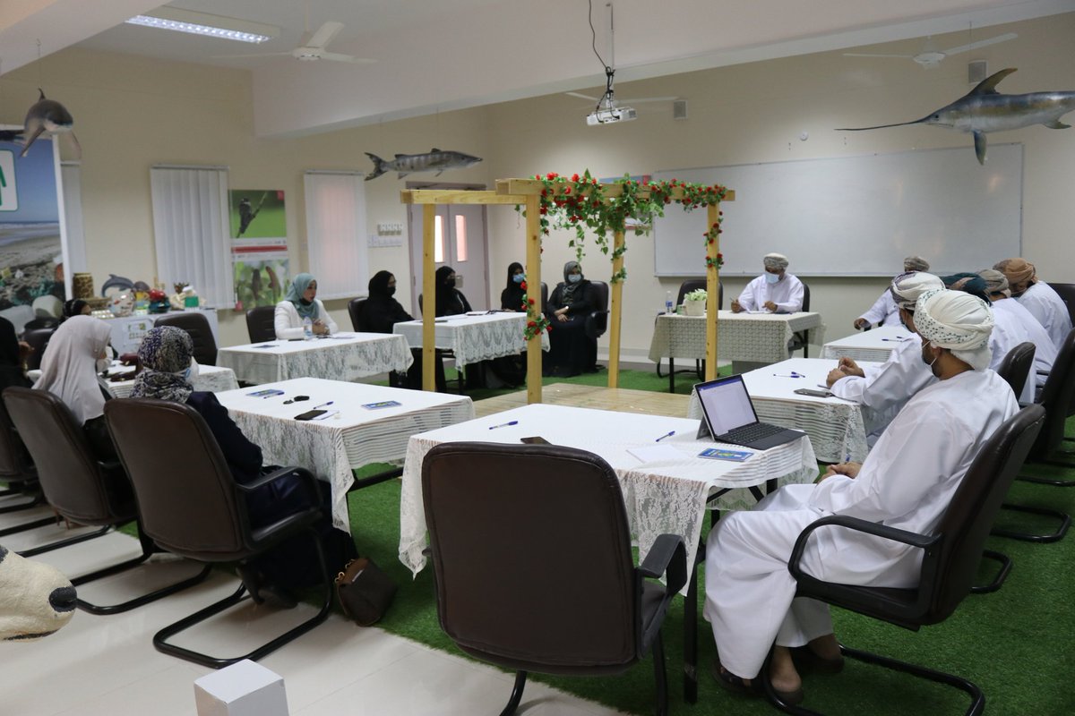 تعليمية مسقط tweet media