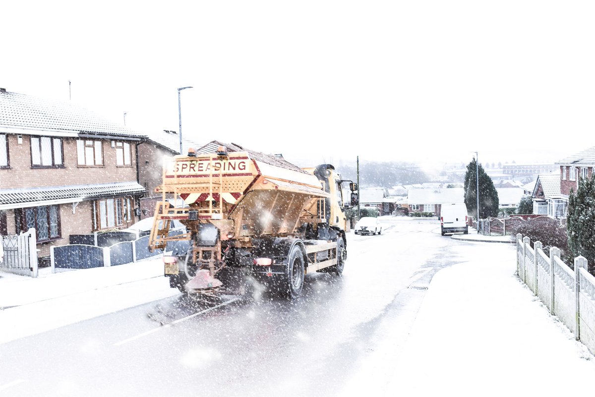 groundscareuk's tweet photo. Why Hire A Local Private Gritting Company? https://t.co/VEio35yhho https://t.co/x2TEDwGF4c