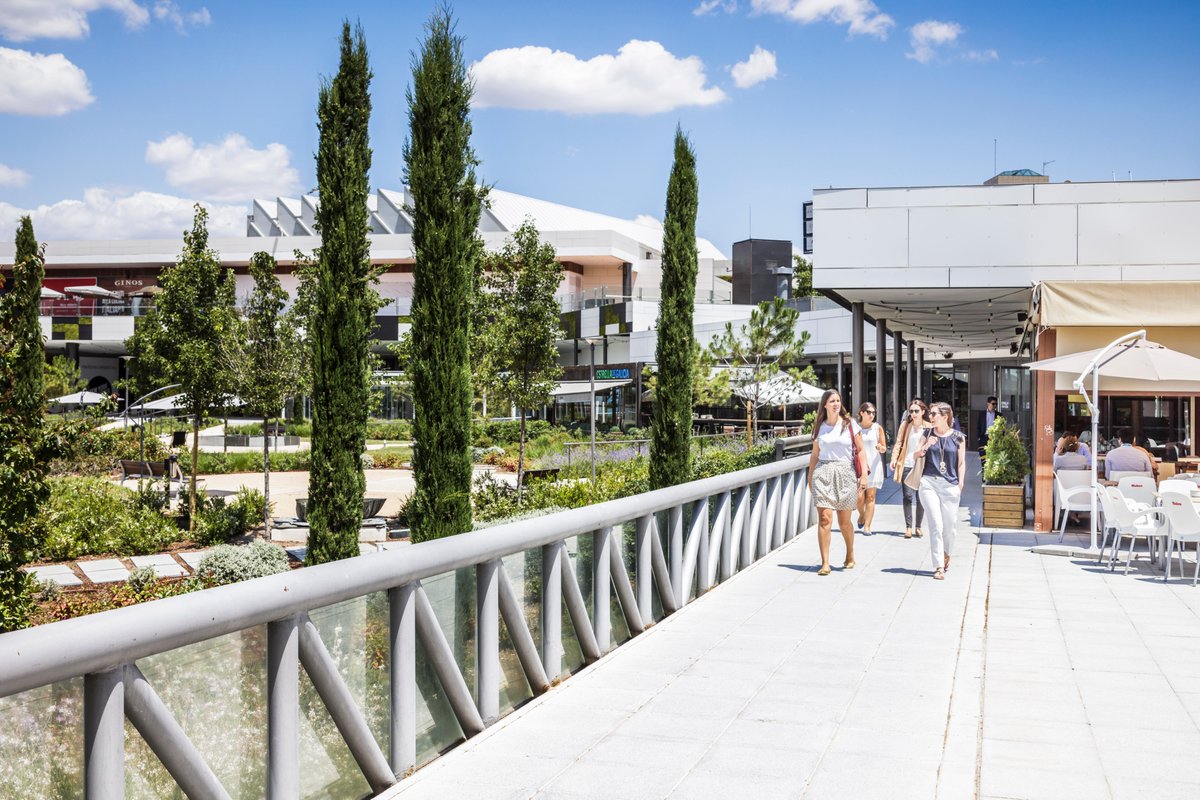 Chapman_Taylor's tweet photo. Take a look at our #MoralejaGreen shopping and leisure venue #refurbishment in #Madrid
https://t.co/copvHGaImd
#AssetEnhancement #AssetTransformation #Renovation #Retail #RetailArchitects #RetailArchitecture #RetailandLeisure #ShoppingCentres #Architecture #Interiors #Spain https://t.co/MU9ZOJmUUz