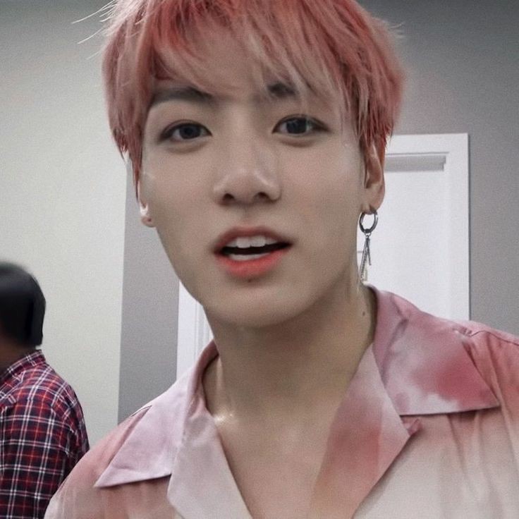 jungkook in pink ~ a pretty thread 