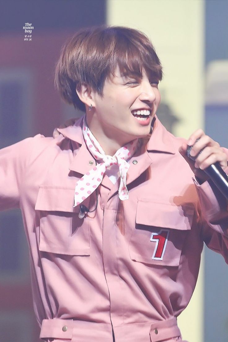 jungkook in pink ~ a pretty thread 