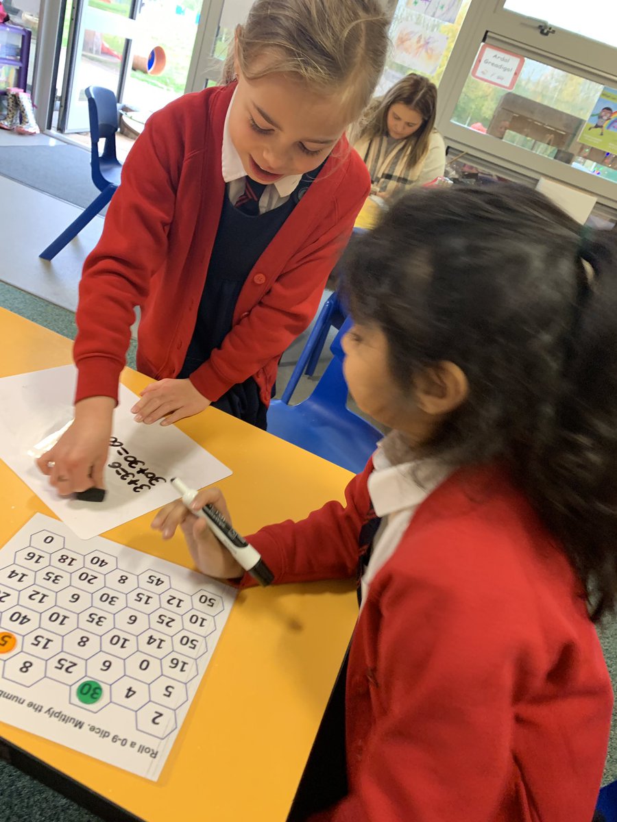 oldgupsyr2's tweet photo. 2LM enjoying @Maths_Tree resources on a Monday morning ๐ #ambitiousandcapable #GUPSNum https://t.co/DFU83knaTE