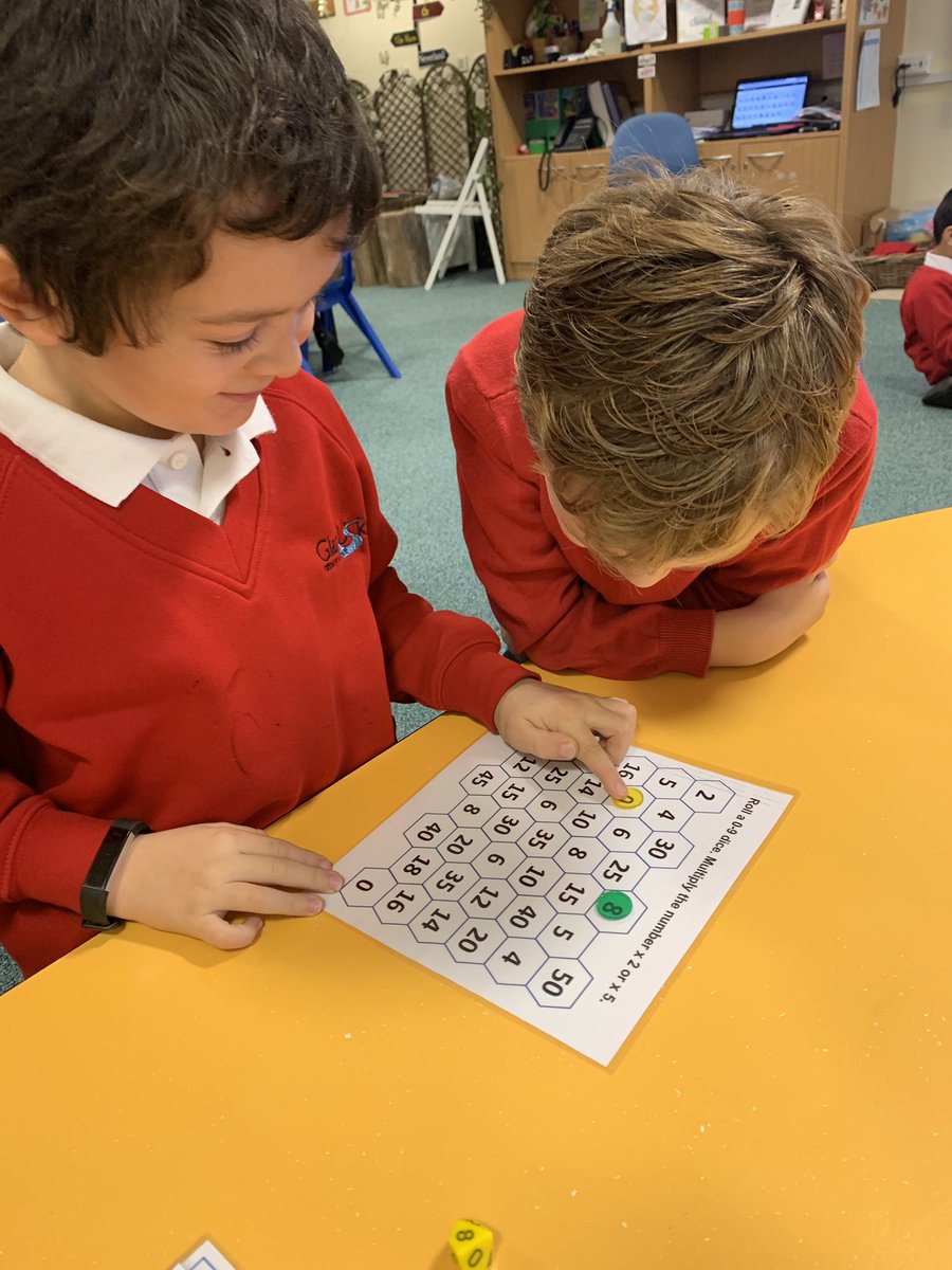 oldgupsyr2's tweet photo. 2LM enjoying @Maths_Tree resources on a Monday morning ๐ #ambitiousandcapable #GUPSNum https://t.co/DFU83knaTE