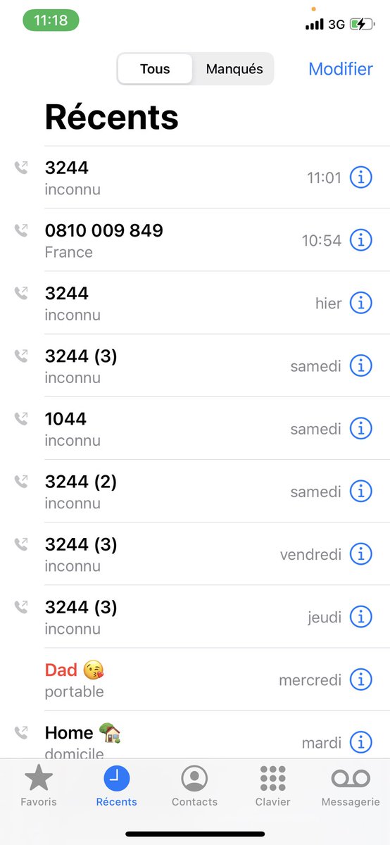 Keuralie's tweet photo. La boîte vocale avait dit que mon temps d’attente était estimé à moins de 2 minutes... Et voilà la preuve de l’incompétence des services @free @Freebox https://t.co/MkfdHmL8CH