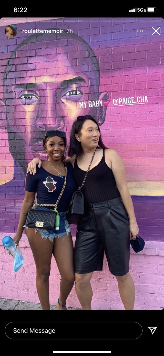 BarbeeInThaCity's tweet photo. I 💕 my friends they have my brand floatin in Cali and Lagos in 1 week  😩😭😻 https://t.co/Pm2c0iQE4g