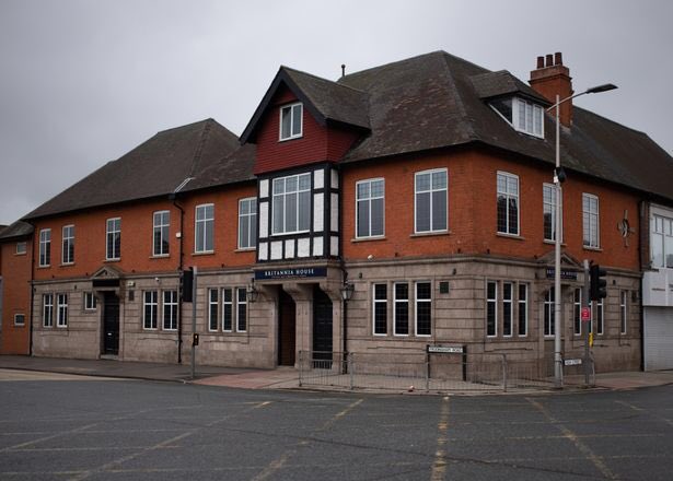 fm_steel's tweet photo. Today is the the day Steel FM move into their new offices. Britannia House High Street Scunthorpe. #steelfm #scunthorpe #britanniahouse #britanniacorner https://t.co/LOeHFccM9T