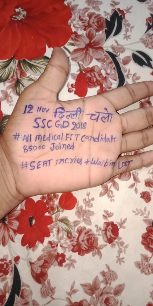 rishi18876813's tweet photo. We request to the govt. To make us, All 85000 medically fit candidate's join as soon as possible 
#CHALORAJGHAT
#CHALORAJGHAT
@PMOIndia @HMOIndia https://t.co/Ik7w28pDXO