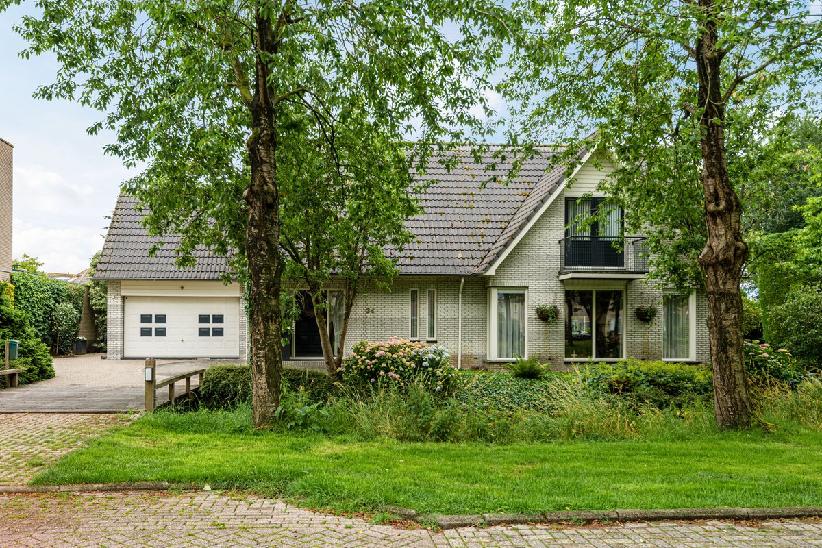 𝗧𝗘 𝗞𝗢𝗢𝗣: 𝗦𝘁𝗶𝗷𝗹𝘃𝗼𝗹𝗹𝗲 𝗩𝗶𝗹𝗹𝗮

Koningsspil 34 in Mijdrecht.
Vraagprijs € 845.000,- k.k.
Aan de rand van Mijdrecht
Uitzicht over polderlandschap!

Meer informatie: bit.ly/Koningsspil34

0297-212987
info@vidamakelaars.nl

#villa #Mijdrecht