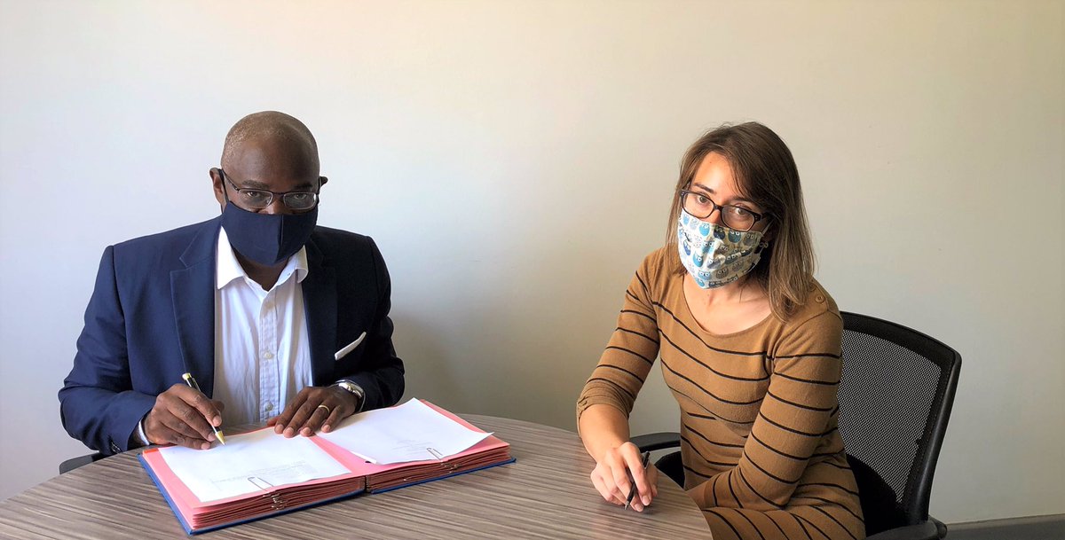 AFD_en's tweet photo. In #Sudan French Ambassador @eblatmann added her signature yesterday to 2 financing agreements we made with @savechildrenuk in relation to France’s #HealthInCommon response to #COVID19, and with @IITA_CGIAR to find a long term solution against #Aflatoxin!
https://t.co/n3z8vSdvNR https://t.co/BLAl3PInI0