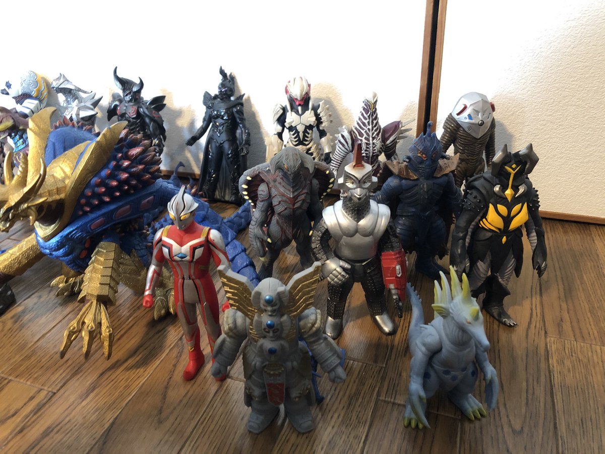 持っているソフビをシリーズ毎に並べてみよう‼️ ウルトラマンメビウス