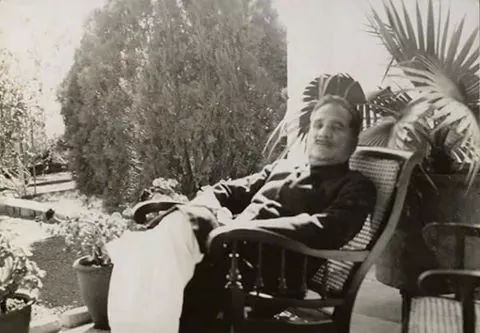 iamPakistanis's tweet photo. Alama Muhammad Iqbal's thoughts continue to inspire &amp; guide. "He is a great mystic, with a pure spirit, delivered of materiality and, at the same time, a man who respects and honors science, technological progress, and the advancement of human reason in our age." #9Nov #IqbalaDay https://t.co/QSXuRn94sn