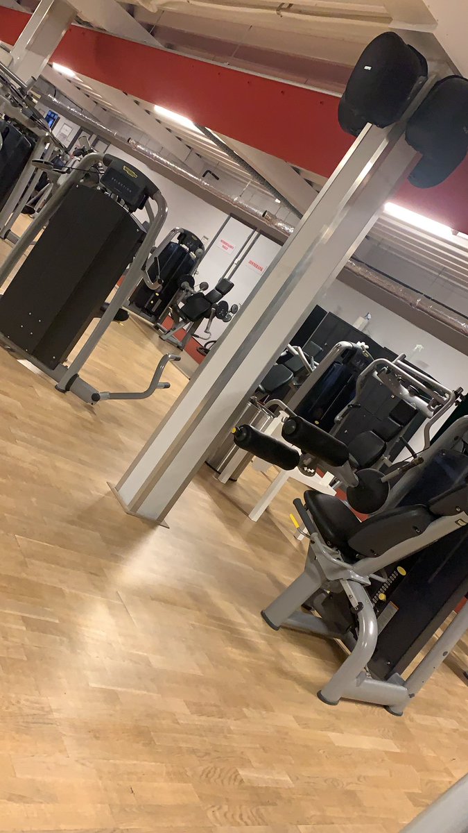 eefdbx's tweet image. Zijn we weeeeeer 💪🏽 morning y’all #workout  #fitness  have a nice day 😘