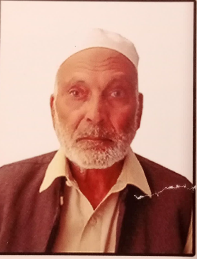 VishalSehgal4U's tweet photo. An 82-yr-old #Ahmadi man named Mahboob Ahmad Khan was shot dead because of his faith by some bigots. #Pakistan is actively speaking about #Islamophobia but has failed to control the #HumanRightsViolations against the #minorities in the country.
#AhmadiApartheid https://t.co/GhLUjNpsk0