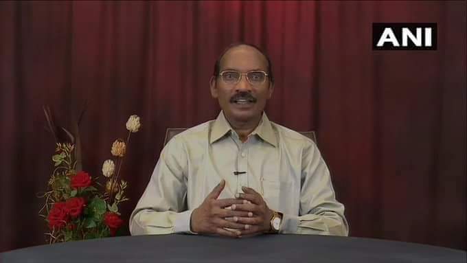 Surajpatel007's tweet photo. आज श्रीहरिकोटा के सतीश धवन स्पेस सेंटर से #ISRO ने EOS-01(अर्थ ऑब्जर्वेशन सैटेलाइट) का #PSLVC49 रॉकेट से सफलतापूर्वक प्रक्षेपण किया गया है। 
इसरो के समस्त वैज्ञानिकों एवं देशवासियों को हार्दिक बधाई एवं शुभकामनाएं 
निश्चित ही यह समस्त भारतीयों के लिए गौरव का क्षण है।
 #ProudOnISRO https://t.co/pdRwTvSQV5